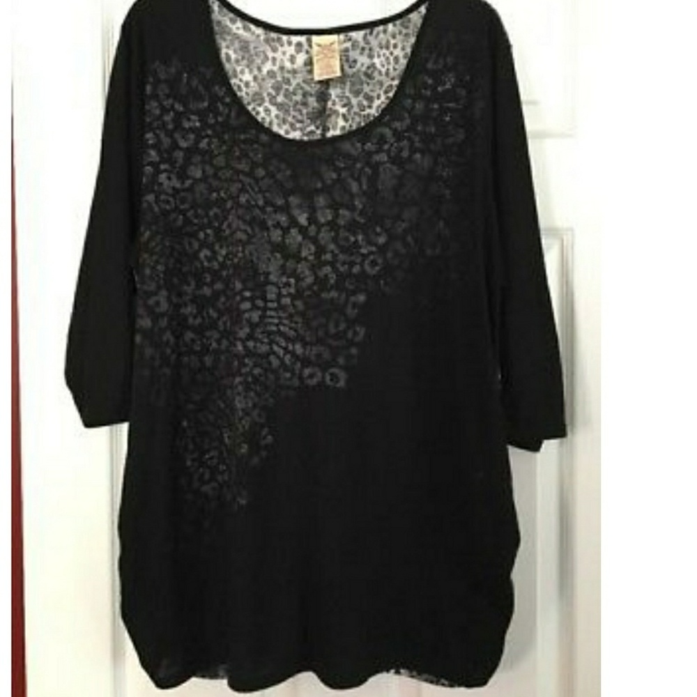 Black and grey leopard shirt